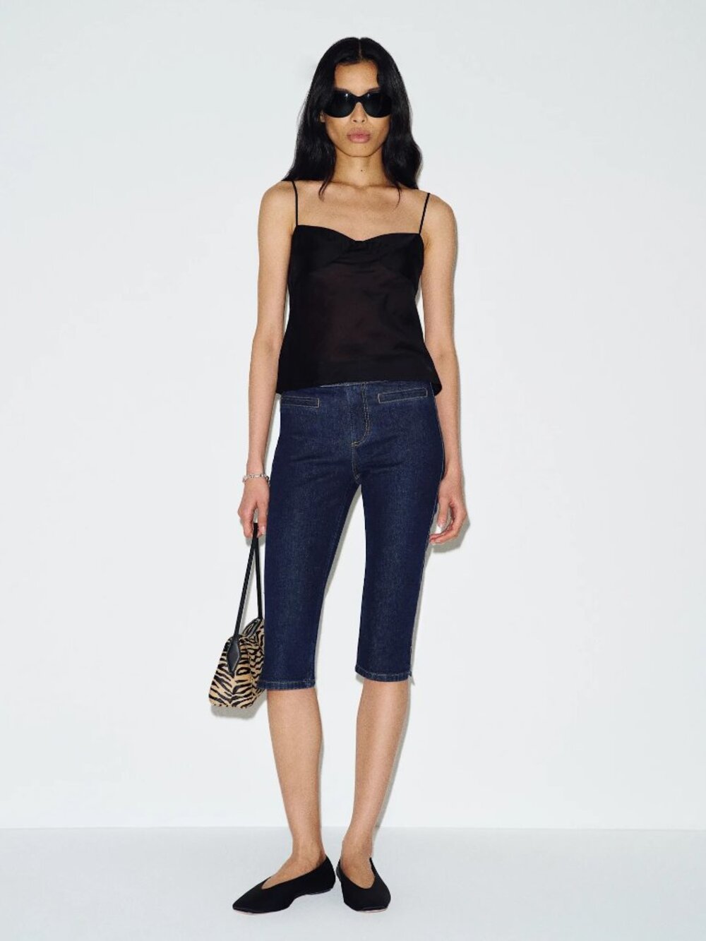 Reformation Zoee Stretch Mid Rise Capri Jeans Blue - Size 26